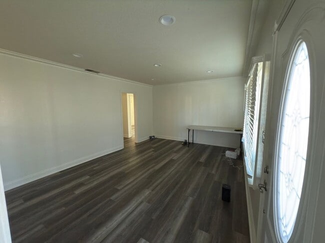 Building Photo - 1130 E Workman Ave