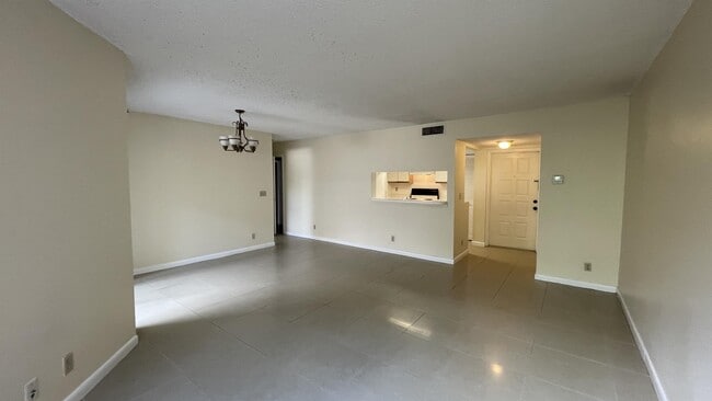 Foto del edificio - 9833 Westview Dr