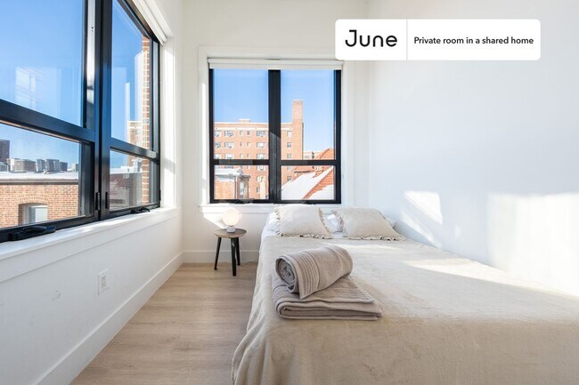 Foto del edificio - Room in Shared 4 bed/2 bath home