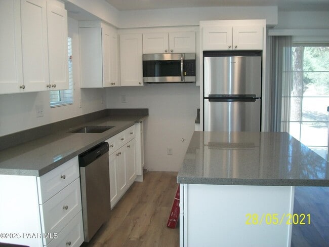 Building Photo - 5270 Diamond Dr