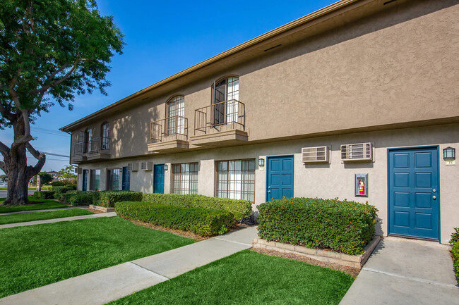 Foto del edificio - Buena La Vista Apartment Homes