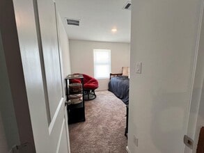 Building Photo - 2722 Winterfell St