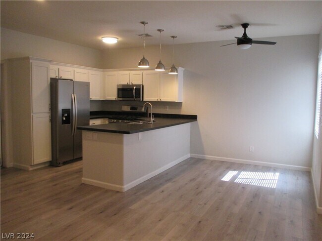Building Photo - 1025 Dusty Creek St