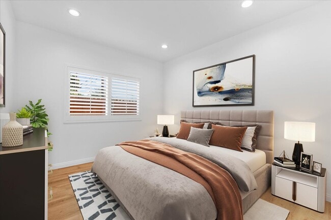 Baño principal y en suite y vestidor - 408 W Walnut Ave