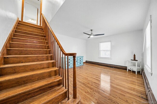 Foto del edificio - 15 Forge Hill Rd