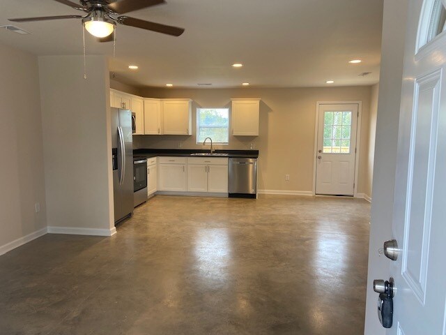 Foto del edificio - 400 Rylee Ln