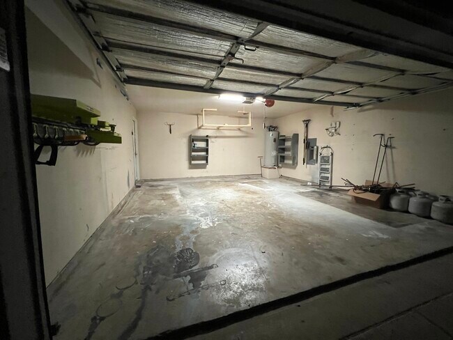 Building Photo - 9112 Whistlewood Dr