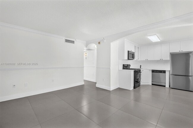 Building Photo - 3245 Virginia St