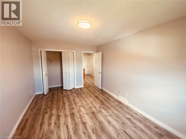 Building Photo - 668A BUTTERNUT Avenue Unit# Main