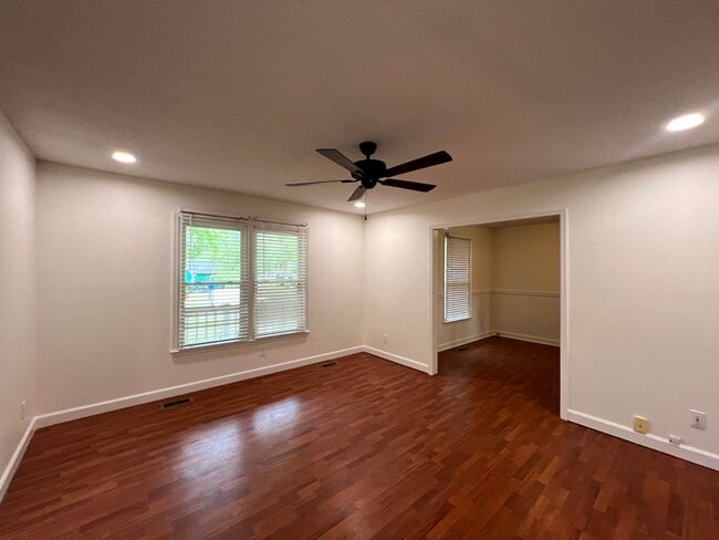 Building Photo - 1133 Paddington Pl