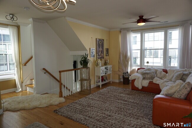 Building Photo - 127 Brentwood Cir