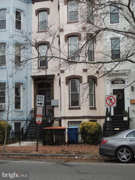 Building Photo - 1331 Q St NW