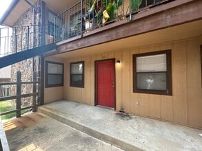 Building Photo - 723 N Vinita Ave