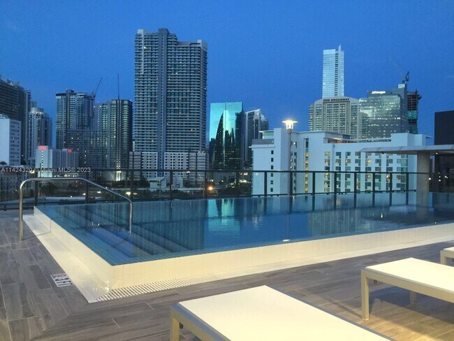 Foto del edificio - 201 SW 17th Rd