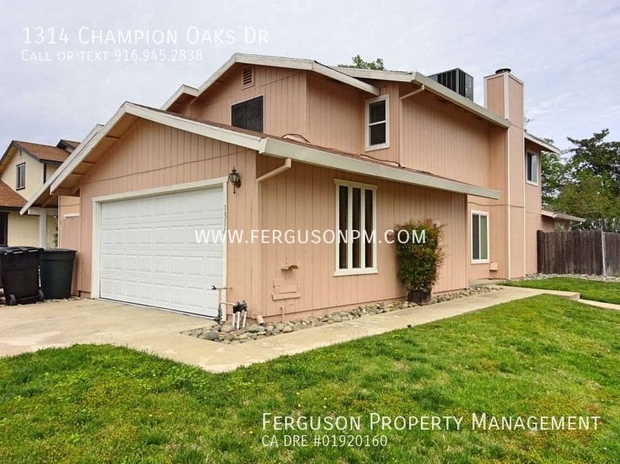 Primary Photo - Super Clean Duplex in East Roseville