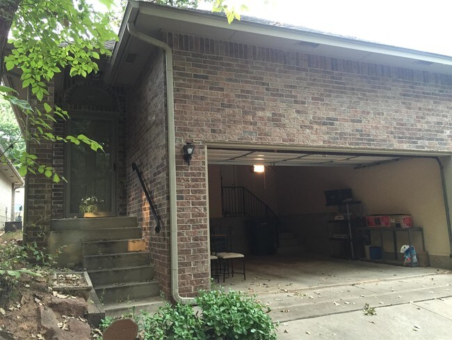 Foto del edificio - 1617 Tenbears Rd