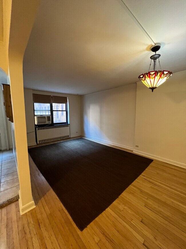 6735 Yellowstone Blvd Unit 3D, Queens, NY 11375 Room for Rent in