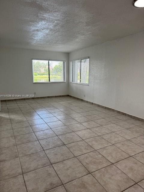 Building Photo - 153 Lakeview Dr