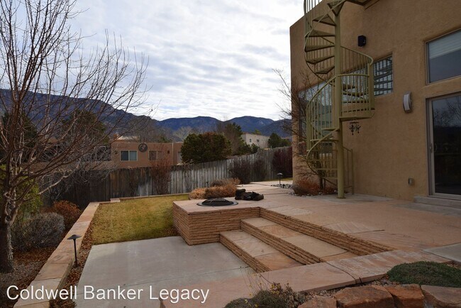 Foto del edificio - 3 br, 2.5 bath House - 1912 Quail Run Rd NE