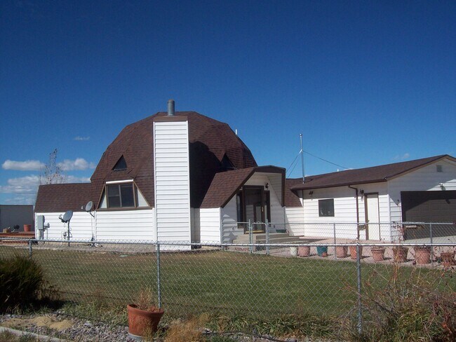 Building Photo - 3123 E County Road 8 S