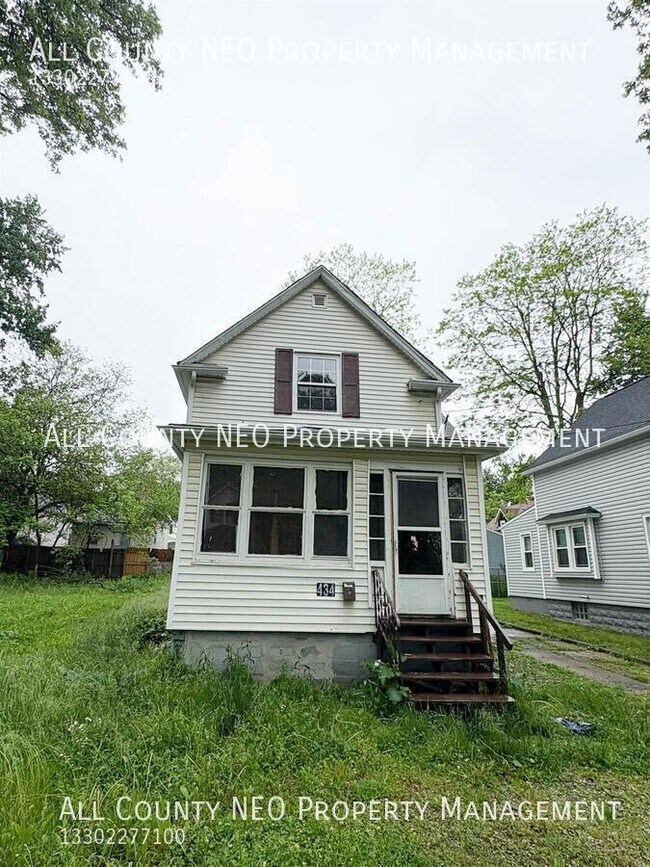 Building Photo - 434 Matthews St
