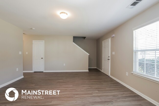 Building Photo - 6216 Summerour Place
