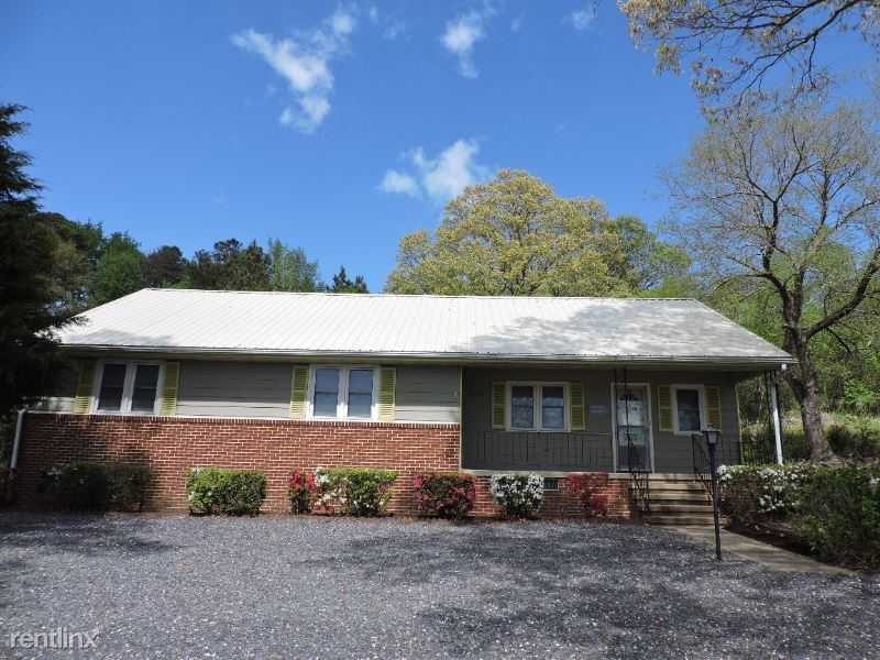 Primary Photo - 1 br, 1.5 bath House - Three Notch Rd