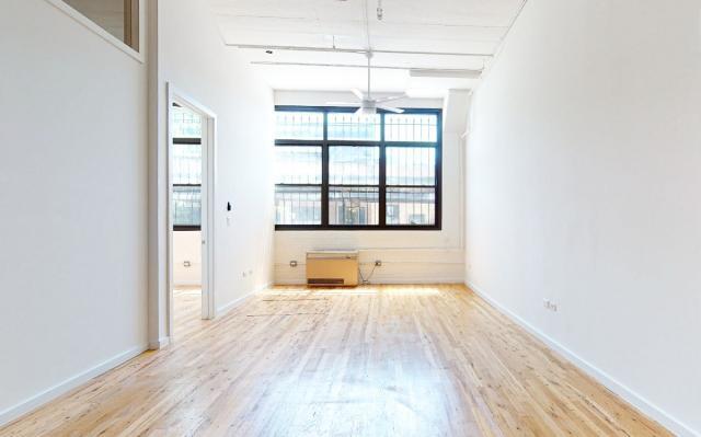 Building Photo - 3 bedroom in Brooklyn NY 11206