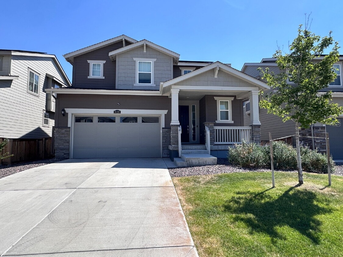 Foto principal - ~$1,000 OFF ONE MONTH'S RENT~ Stunning Thr...