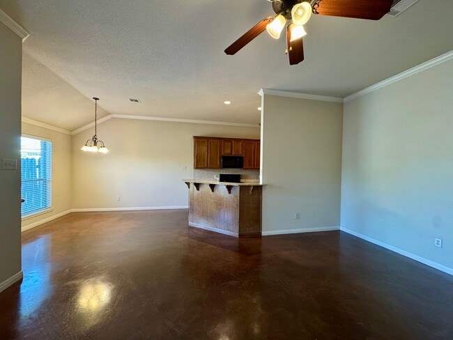 Building Photo - Duplex