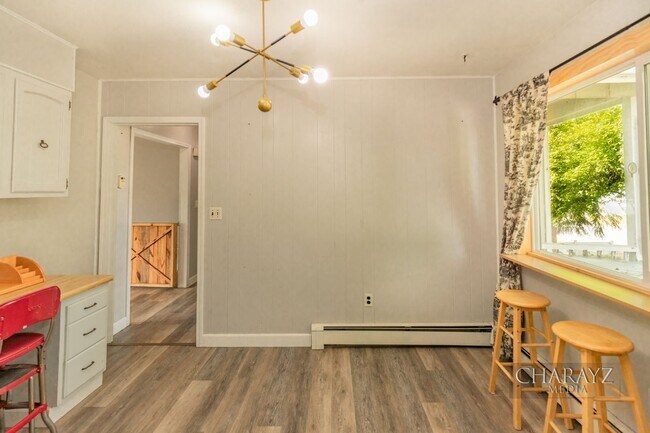 Foto del edificio - Duplex-Upper Unit in Aurora Subdivision