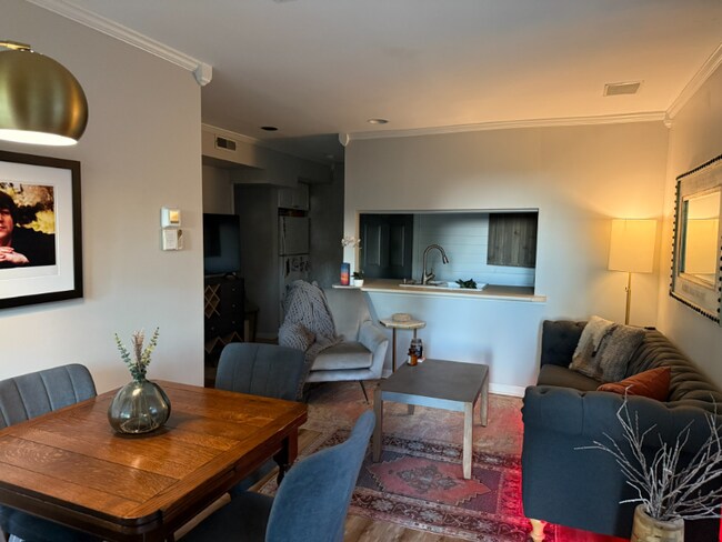 Foto del edificio - 1808 Ashwood Ave