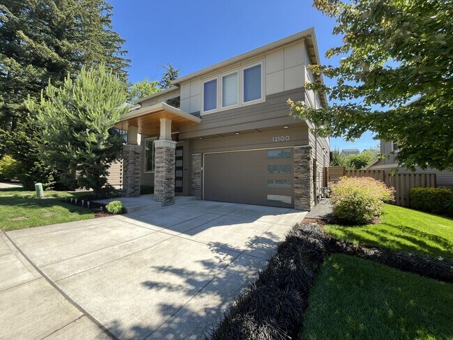 Foto del edificio - Elegant South Cooper Mountain Home with 4 Bedrooms, Bonus Room, Main-Level Suite & Designer Finishes