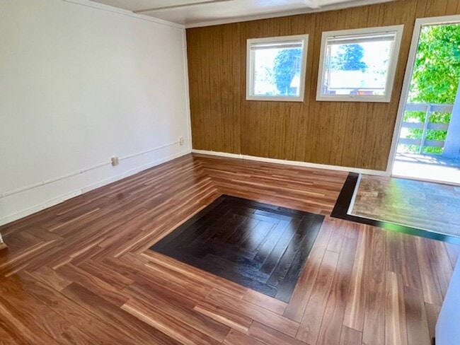 Foto del edificio - Updated Studio Apt. With All Utilities Included