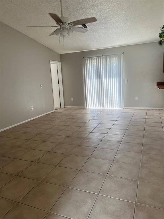 Building Photo - 36 Spring Loop Cir