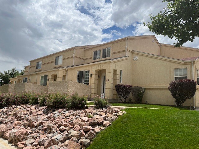 Foto del edificio - 4147 Outlook Blvd