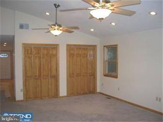 Building Photo - 756a Lakehurst Rd