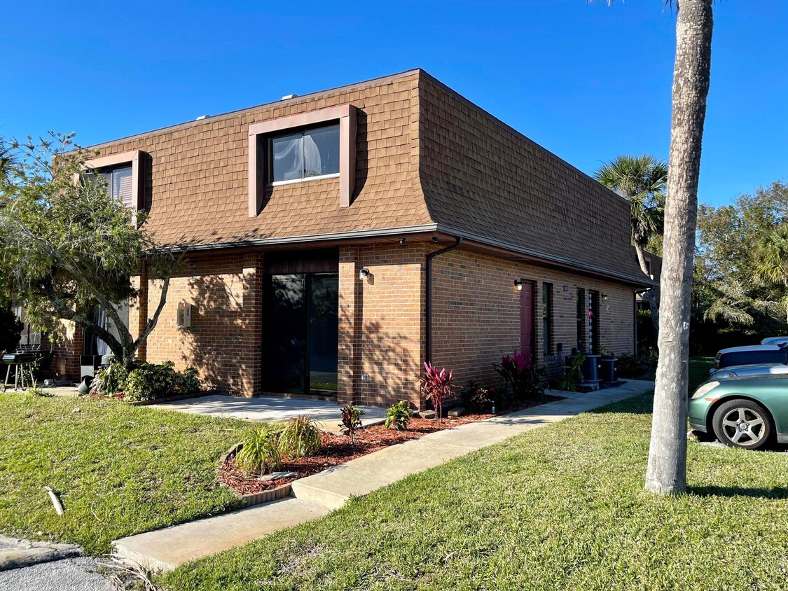 Primary Photo - 3912 Overlook Dr