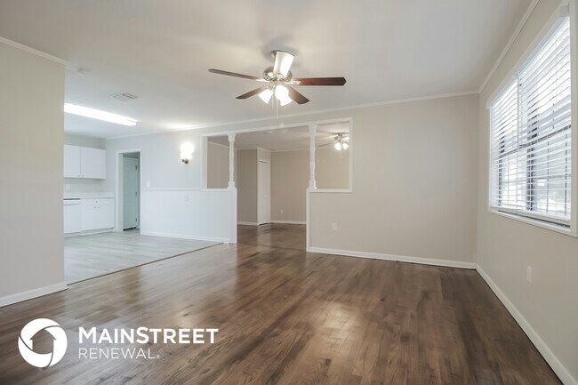 Building Photo - 1198 S Golf Lake Dr