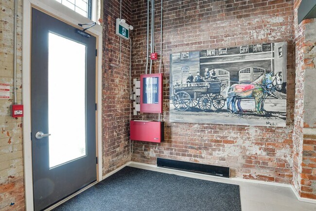 Building Photo - Modern Luxury Living in Downtown Orillia - Historic Firehall Lofts (w/ free parking available)