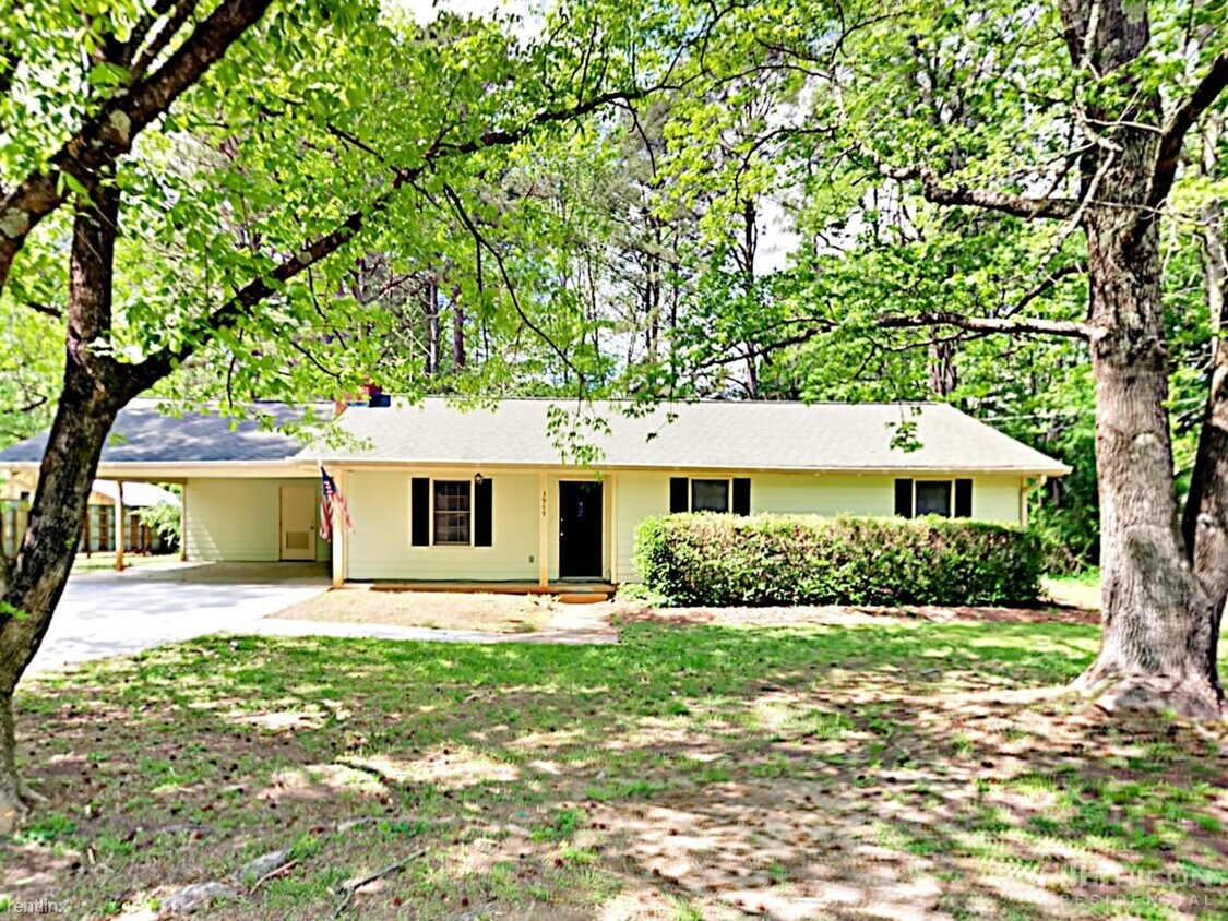 3959 Grove Trail, Loganville, GA 30052 House Rental in Loganville, GA