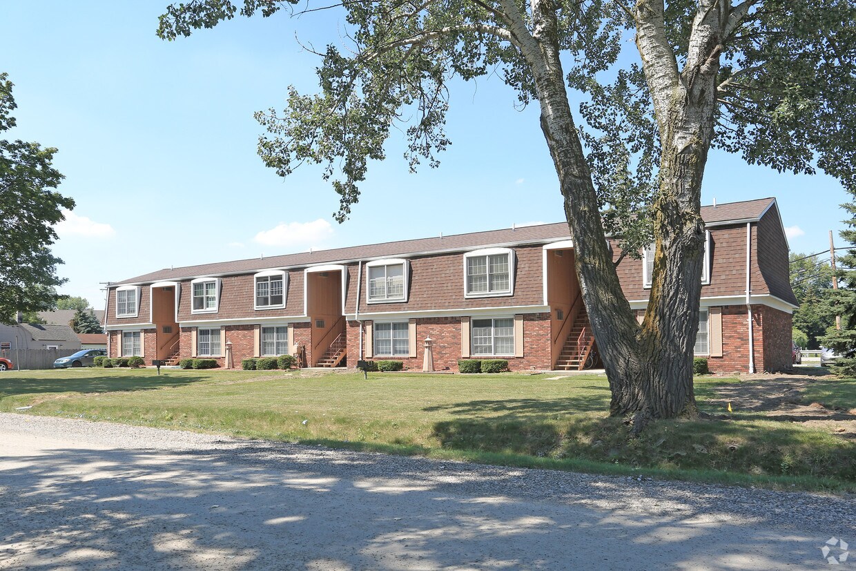 Foto principal - 39499 Muffatt St