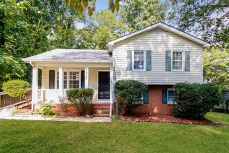Building Photo - 1305 Yardley Terrace