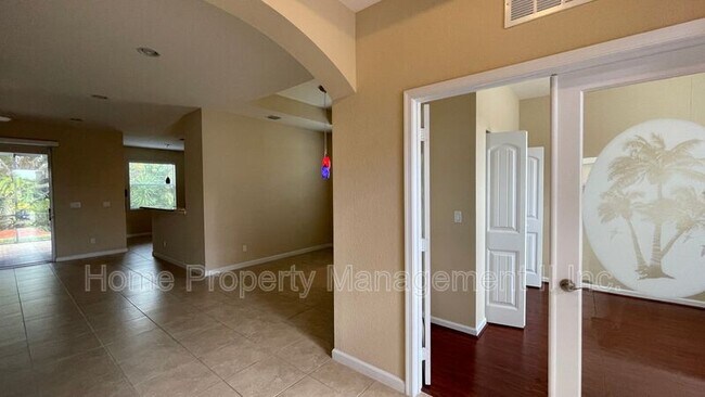Foto del edificio - 4178 NW Burr Oak Ct