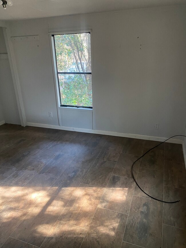 Building Photo - 7 Ridgecrest Rd