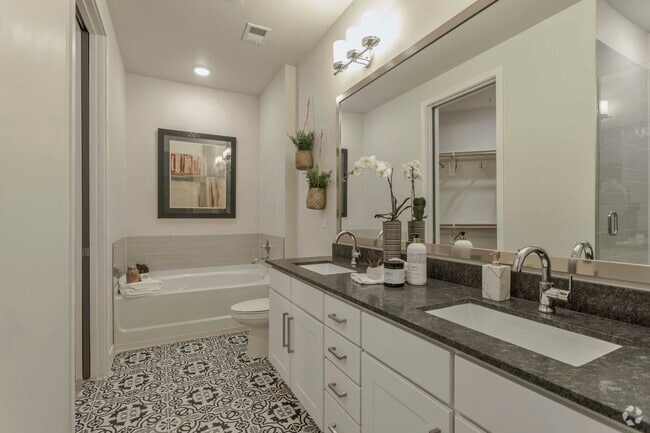 2HAB, 2BA - 1217 ft² B6 - Baño - The Gabriella