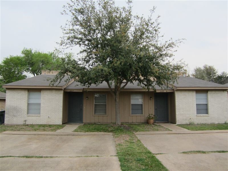 Primary Photo - 2 br, 1 bath Duplex - 3317 Bluestem Cir # ...