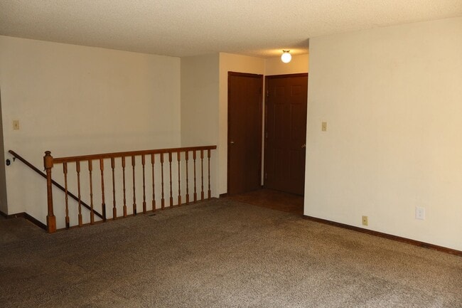 Building Photo - Spacious 4-Bedroom Single Family Home