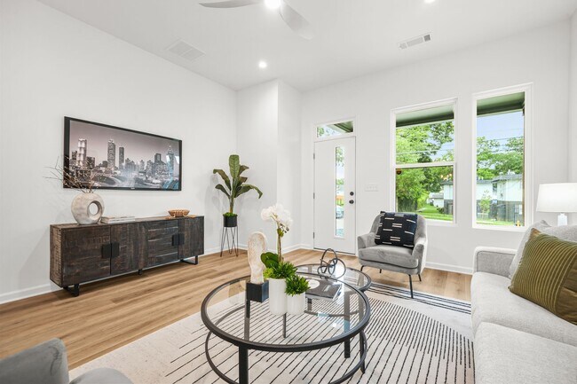 Foto del edificio - 1223 Oakland Dr SW