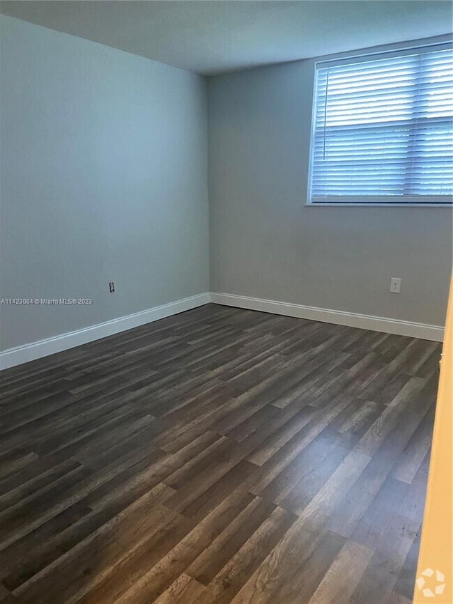 Hacienda Estates Apartments under 700 Miami, FL 2 Rentals